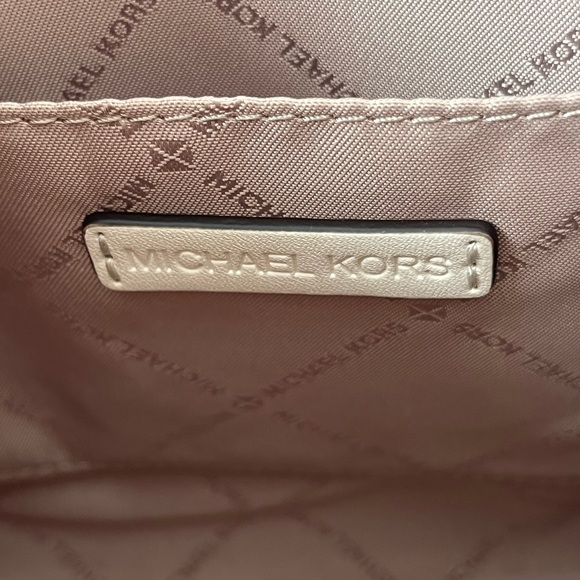 🌼Michael Kors Mirella small shopper top zip Xbody - Picture 11 of 14